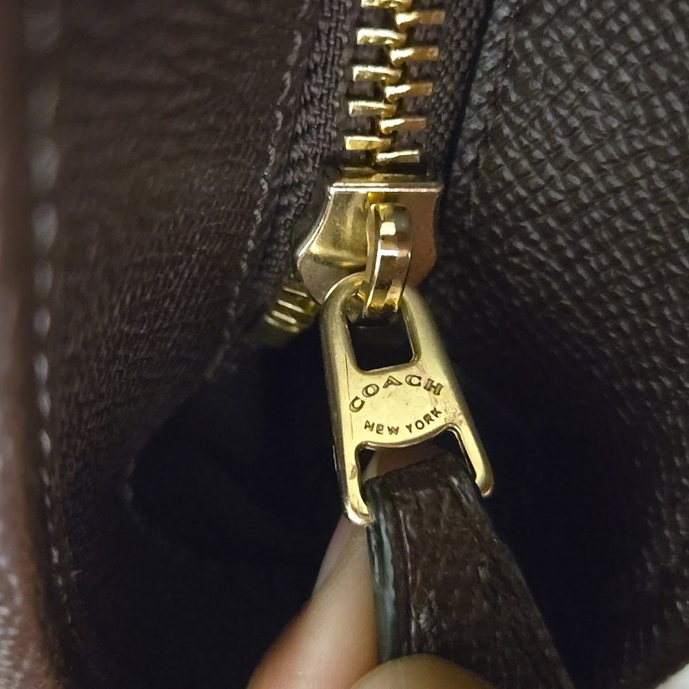 Coach Oxblood Crossgrain Leather Small Tote 9x8x3.5 Burgundy Gold - Picture 8 of 8